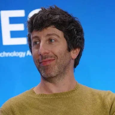 Simon Helberg profile photo