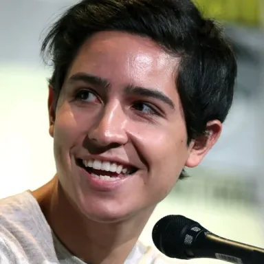 Lorenzo James Henrie profile photo