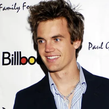 Tyler Hilton profile photo