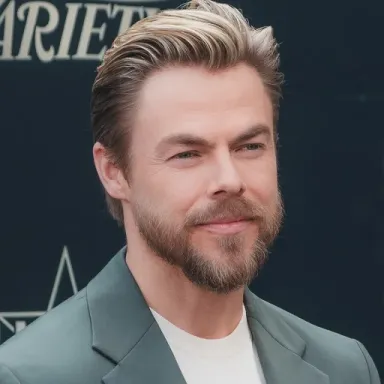 Derek Hough profile photo