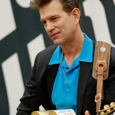 Chris Isaak profile photo