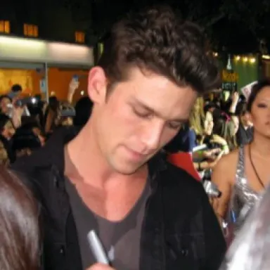 Daren Kagasoff profile photo