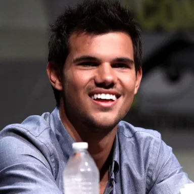 Taylor Lautner profile photo