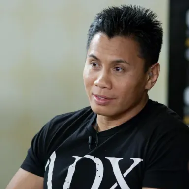 Cung Le profile photo