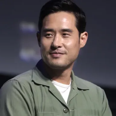 Raymond Lee (actor) profile photo