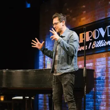 Dan Levy (American comedian) profile photo