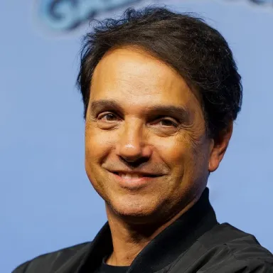 Ralph Macchio profile photo