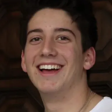 Milo Manheim profile photo
