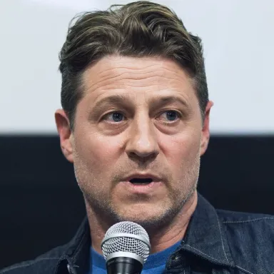 Ben McKenzie profile photo