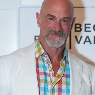 Christopher Meloni profile photo