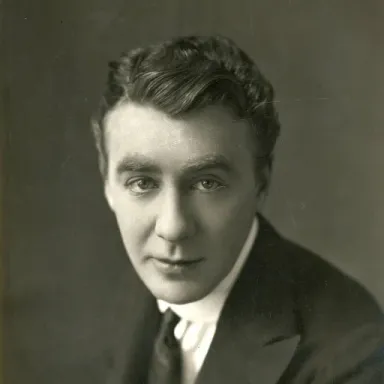Tom Moore (actor) profile photo
