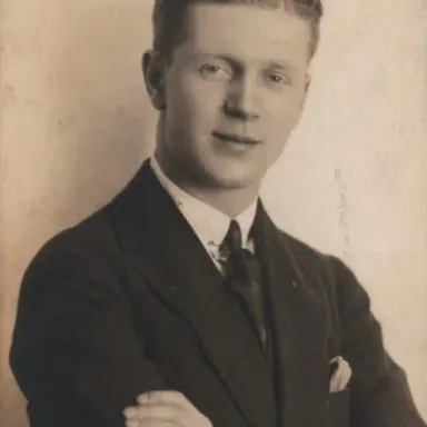 Gavin Muir (American actor) profile photo