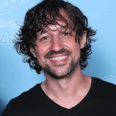 Thomas Ian Nicholas profile photo