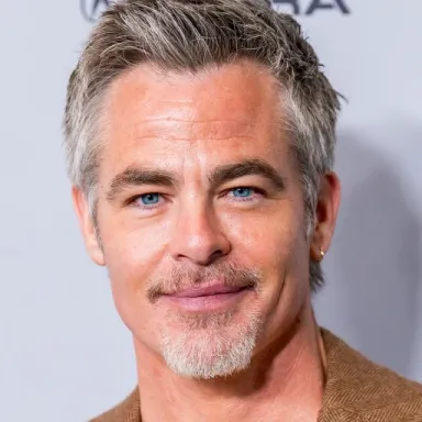 Chris Pine profile photo