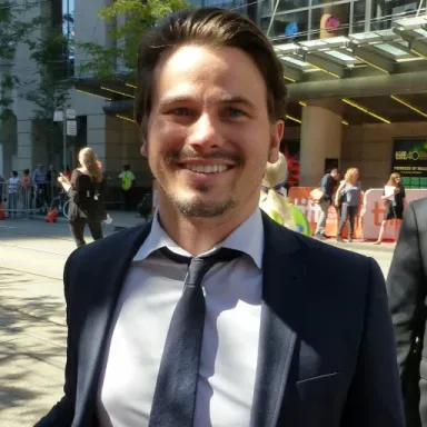 Jason Ritter profile photo