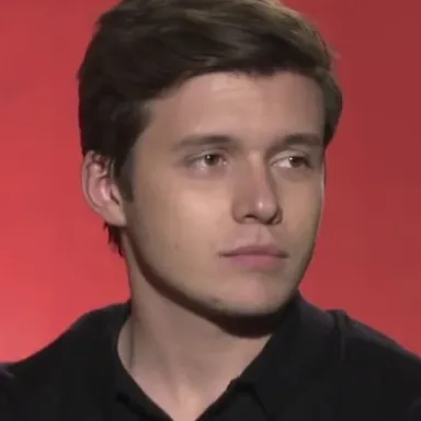 Nick Robinson (American actor) profile photo