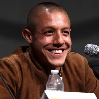 Theo Rossi profile photo