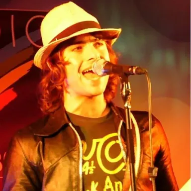 Robert Schwartzman profile photo