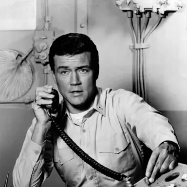 Roger Smith (actor) profile photo