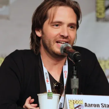 Aaron Stanford profile photo