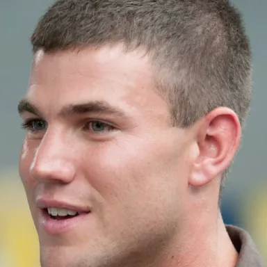 Austin Stowell profile photo