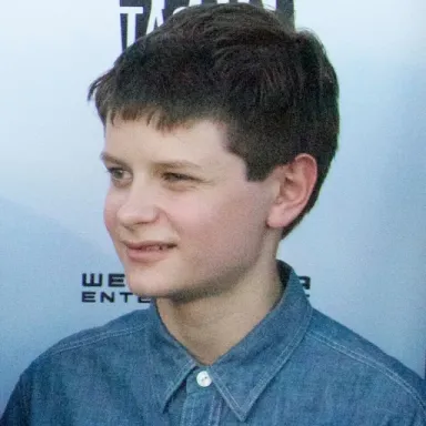 Charlie Tahan profile photo