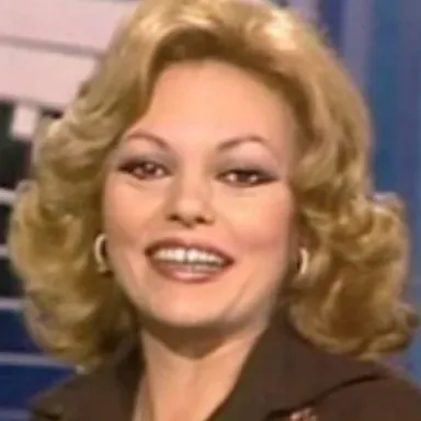 Mayra Gómez Kemp profile photo