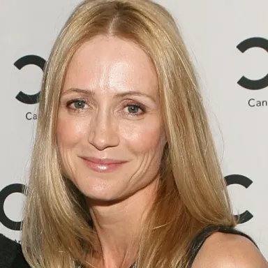 Kelly Rowan profile photo