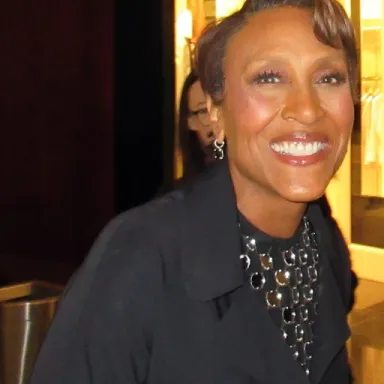 Robin Roberts (newscaster) profile photo