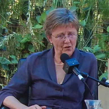 Helen Garner profile photo