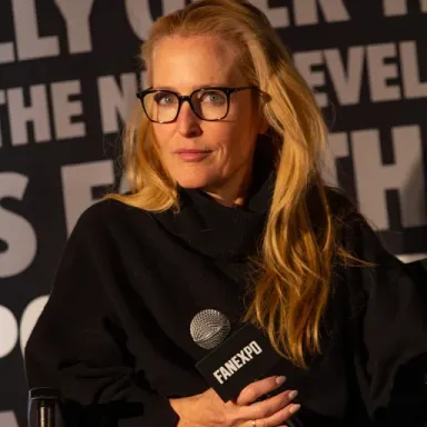 Gillian Anderson profile photo