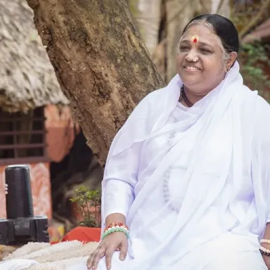 Mata Amritanandamayi profile photo