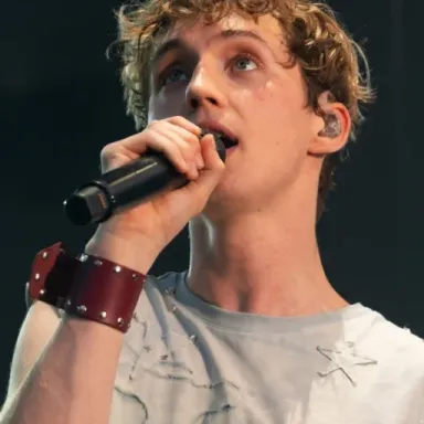 Troye Sivan profile photo