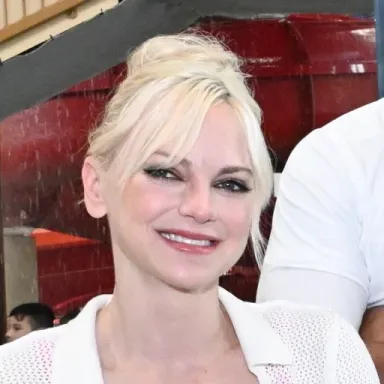 Anna Faris profile photo