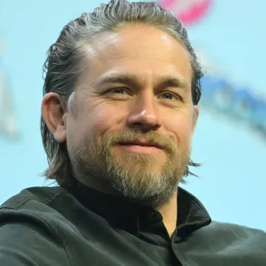 Charlie Hunnam profile photo