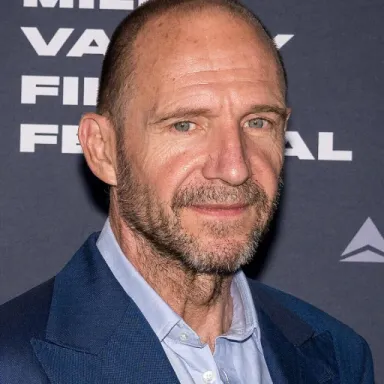 Ralph Fiennes profile photo