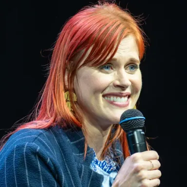 Janet Varney profile photo