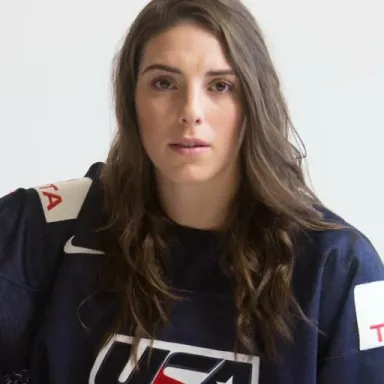 Hilary Knight profile photo