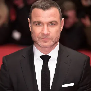 Liev Schreiber profile photo