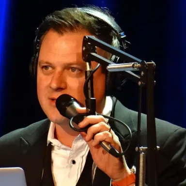 Luke Burbank profile photo