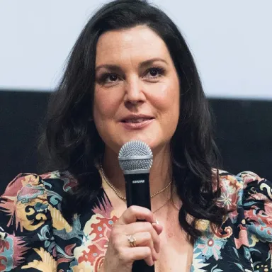 Melanie Lynskey profile photo