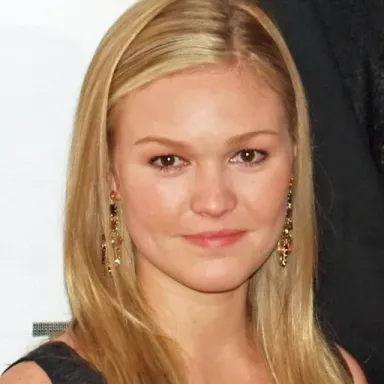 Julia Stiles profile photo
