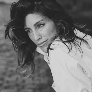 Jennifer Esposito profile photo