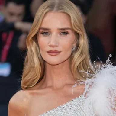 Rosie Huntington-Whiteley profile photo