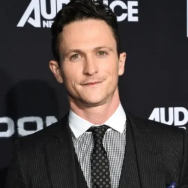 Jonathan Tucker profile photo