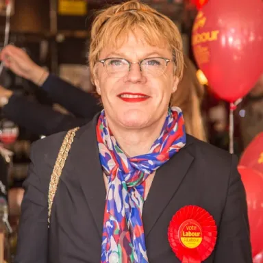 Eddie Izzard profile photo