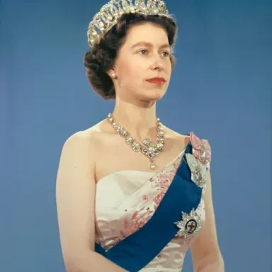 Elizabeth II profile photo