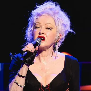 Cyndi Lauper profile photo