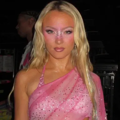 Zara Larsson profile photo