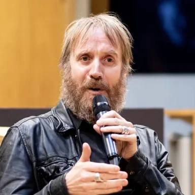 Rhys Ifans profile photo